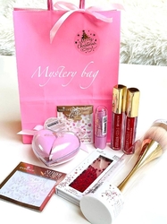 ESSENCE  **  MYSTERY BAG ** XMAS KISSES ???  